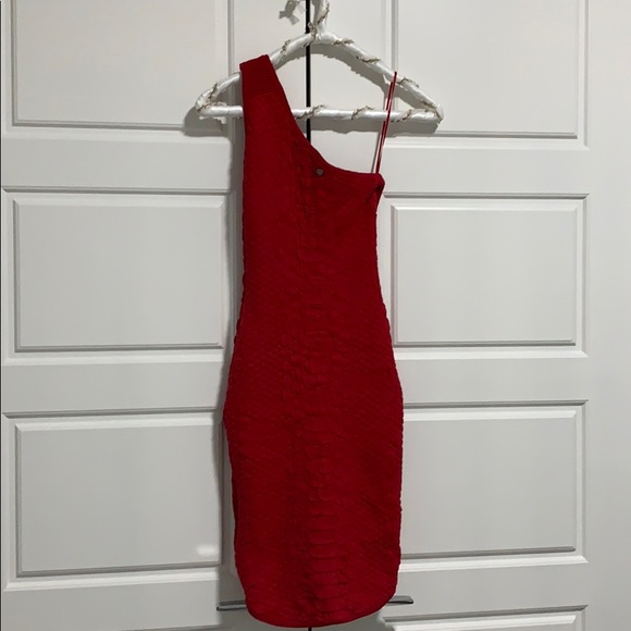 Guess minidress!! Beautiful bright red 💋 - Picture 3 of 6
